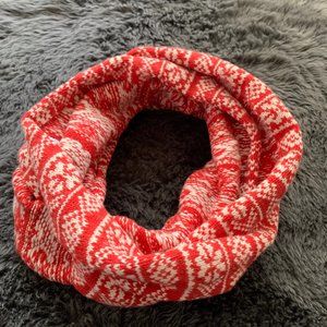 (2 for $6) GAP red and white infinity scarf